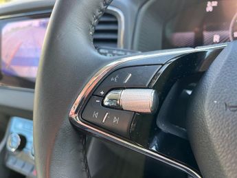 SKODA KAROQ 2.0 Tdi Se Drive Suv 5Dr Diesel Dsg Euro 6 (S/S) (116 Ps)