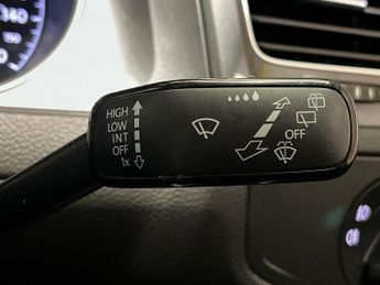 VOLKSWAGEN GOLF 1.6 Tdi Match Hatchback 5Dr Diesel Dsg Euro 6 (S/S) (115 Ps)