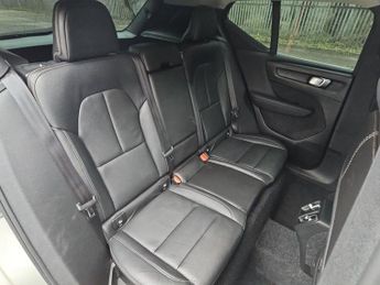 VOLVO XC40 Xc40 2.0 T4 Inscription 5Dr Awd Geartronic Estate