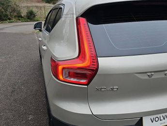 VOLVO XC40 Xc40 2.0 T4 Inscription 5Dr Awd Geartronic Estate