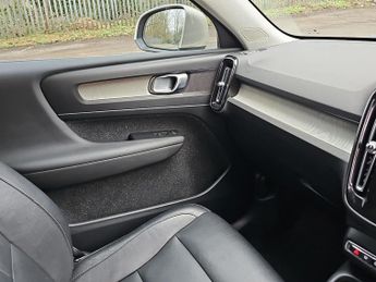 VOLVO XC40 Xc40 2.0 T4 Inscription 5Dr Awd Geartronic Estate