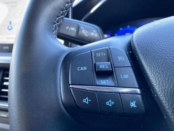 FORD FOCUS 1.0 Ecoboost Hybrid Mhev Titanium Vig 5Dr Auto