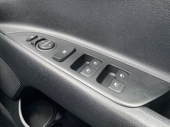 KIA STONIC 1.0T Gdi 99 2 5Dr Dct