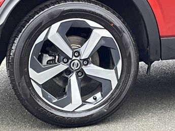 Nissan QASHQAI 1.3 Dig-T Mh 158 N-Connecta 5Dr Xtronic