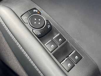 FORD MUSTANG MACH-E 197Kw Select 72Kwh Rwd 5Dr Auto