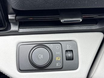 FORD PUMA 123Kw Select 43Kwh 5Dr Auto