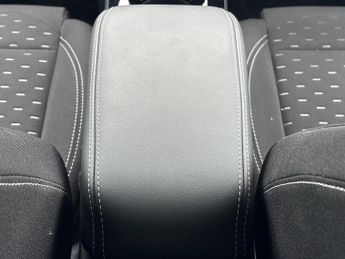 FORD PUMA 123Kw Select 43Kwh 5Dr Auto