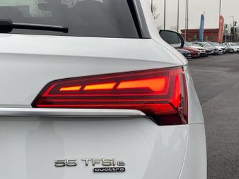 AUDI Q5 Audi Q5 Comp 55 Tfsi E Quattro