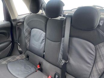 MINI HATCHBACK 1.5 Cooper 5Dr Auto [Jcw Chili/Media Pack Xl]