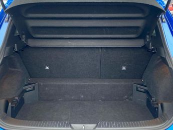 NISSAN QASHQAI 1.3 Dig-T Mh 158 N-Connecta 5Dr Xtronic