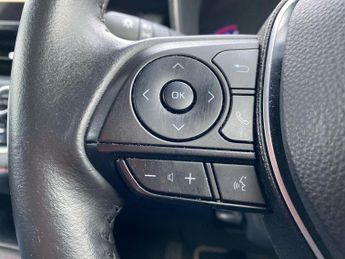 TOYOTA COROLLA 2.0 Hybrid Excel 5Dr Cvt