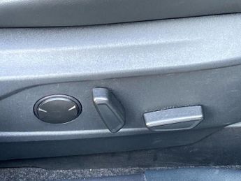 FORD MUSTANG MACH-E 258Kw First Edition 88Kwh Awd 5Dr Auto