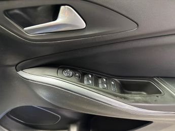 VAUXHALL GRANDLAND X 1.2 Turbo Gpf Sport Nav Suv 5Dr Petrol Auto Euro 6 (S/S) (130 Ps