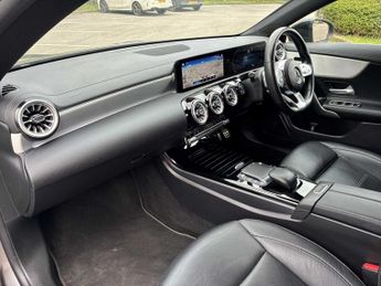 MERCEDES-BENZ CLA Cla 200 Amg Line Premium 5Dr Tip Auto