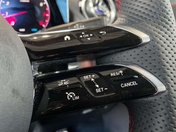 MERCEDES-BENZ GLA Gla 200 Amg Line Executive 5Dr Auto