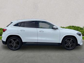MERCEDES-BENZ GLA Gla 200 Amg Line Executive 5Dr Auto