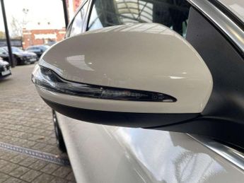 MERCEDES-BENZ GLA Gla 200 Amg Line Executive 5Dr Auto