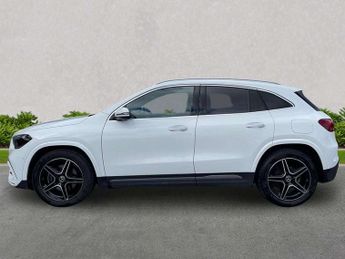 MERCEDES-BENZ GLA Gla 200 Amg Line Executive 5Dr Auto