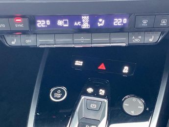 AUDI Q4 210Kw 45 82Kwh S Line 5Dr Auto [Leather/Tech Pack]