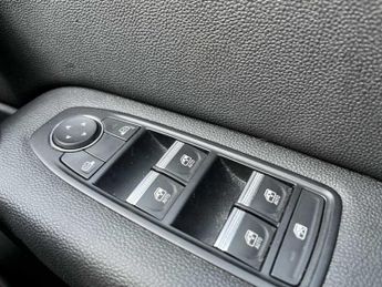 RENAULT CAPTUR 1.6 E-Tech Plug-In Hybrid 160 Techno 5Dr Auto