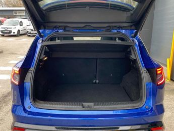 RENAULT AUSTRAL 1.2 E-Tech Iconic Esprit Alpine Suv 5Dr Petrol Hybrid Auto Euro 