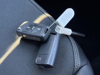 VOLKSWAGEN TAIGO 1.0 Tsi Style Suv 5Dr Petrol Dsg Euro 6 (S/S) (110 Ps)