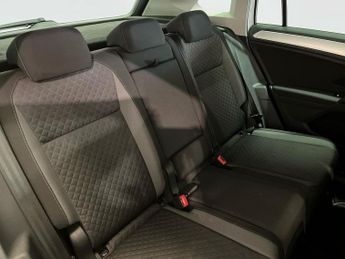 VOLKSWAGEN TIGUAN 2.0 Tdi Se Navigation Suv 5Dr Diesel Dsg Euro 6 (S/S) (150 Ps)