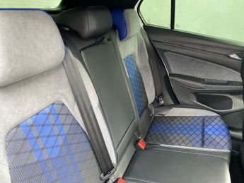 VOLKSWAGEN GOLF 2.0 Tsi R Hatchback 5Dr Petrol Dsg 4Motion Euro 6 (S/S) (333 Ps)