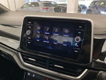 VOLKSWAGEN T-ROC 2.0 Tdi R-Line Suv 5Dr Diesel Dsg Euro 6 (S/S) (150 Ps)