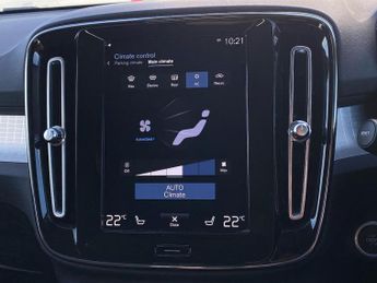 VOLVO XC40 2.0 B4 Mhev Momentum Suv 5Dr Petrol Hybrid Auto Euro 6 (S/S) (19