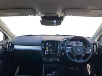 VOLVO XC40 2.0 B4 Mhev Momentum Suv 5Dr Petrol Hybrid Auto Euro 6 (S/S) (19