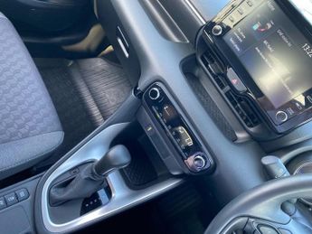 TOYOTA YARIS 1.5 Hybrid Design 5Dr Cvt
