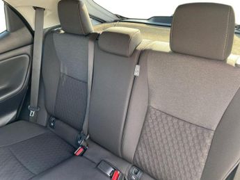 TOYOTA YARIS 1.5 Hybrid Design 5Dr Cvt