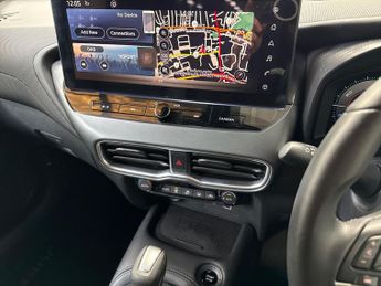 NISSAN JUKE 1.6 N-Connecta Suv 5Dr Petrol Hybrid Auto Euro 6 (143 Ps)