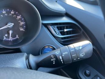 TOYOTA C-HR 1.8 Vvt-H Icon Suv 5Dr Petrol Hybrid Cvt Euro 6 (S/S) (122 Ps)