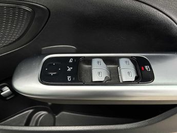 MERCEDES-BENZ C CLASS C200 Sport 4Dr 9G-Tronic