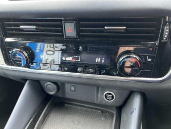 NISSAN QASHQAI 1.3 Dig-T Mh 158 Tekna+ 5Dr Xtronic