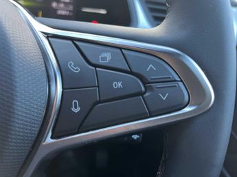 RENAULT CAPTUR 1.8 E-Tech Full Hybrid 160 Evolution 5Dr Auto