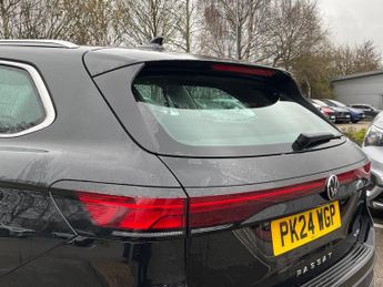 VOLKSWAGEN PASSAT 1.5 Etsi Mhev Life Estate 5Dr Petrol Hybrid Dsg Euro 6 (S/S) (15