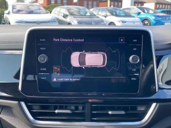 VOLKSWAGEN T-ROC 1.5 Tsi R-Line Suv 5Dr Petrol Dsg Euro 6 (S/S) (150 Ps)