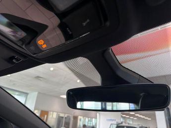 VOLKSWAGEN ID.3 Pro Performance 58Kwh Life Hatchback 5Dr Electric Auto (204 Ps)