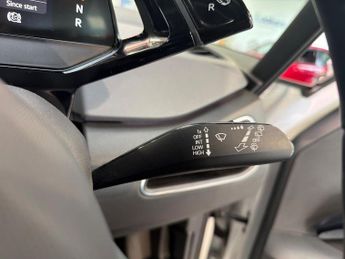 VOLKSWAGEN ID.3 Pro Performance 58Kwh Life Hatchback 5Dr Electric Auto (204 Ps)