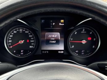 MERCEDES-BENZ C CLASS C220D 4Matic Amg Line Premium 4Dr Auto