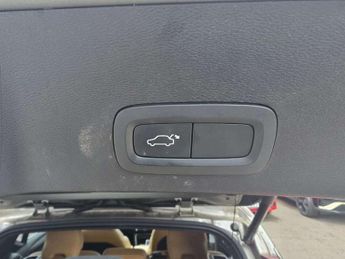 VOLVO XC40 2.0 B4P Inscription 5Dr Awd Auto