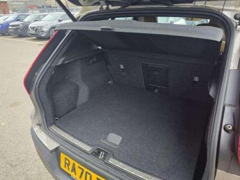 VOLVO XC40 2.0 B4P Inscription 5Dr Awd Auto
