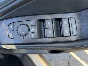 NISSAN X-TRAIL 1.5 E-Power E-4Orce 213 N-Connecta 5Dr 7Seat Auto