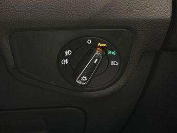 VOLKSWAGEN TOURAN 1.5 Tsi Evo Sel Mpv 5Dr Petrol Dsg Euro 6 (S/S) (150 Ps)