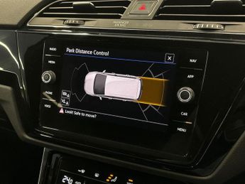 VOLKSWAGEN TOURAN 1.5 Tsi Evo Sel Mpv 5Dr Petrol Dsg Euro 6 (S/S) (150 Ps)