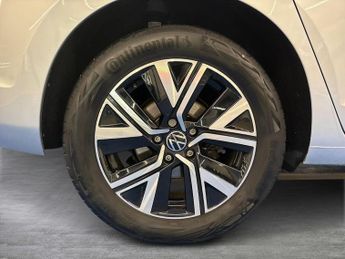 VOLKSWAGEN TOURAN 1.5 Tsi Evo Sel Mpv 5Dr Petrol Dsg Euro 6 (S/S) (150 Ps)