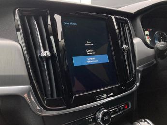 VOLVO S90 S90 2.0 D4 Momentum Plus 4Dr Geartronic Saloon